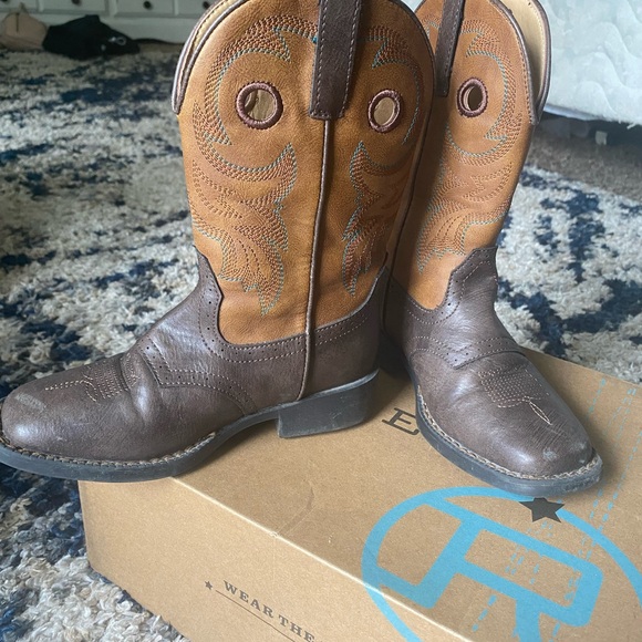 Kids “ROPER” Boots - Picture 3 of 3